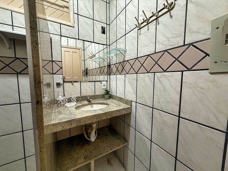 Piscina, ar-condicionado e praia a pé