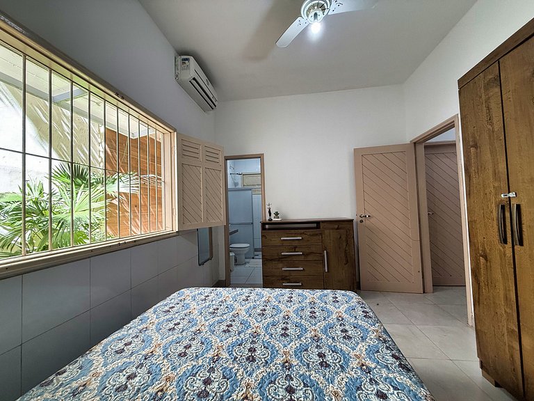 Piscina, ar-condicionado e praia a pé