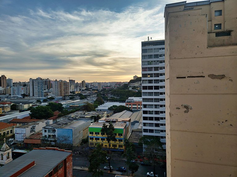 Perto do Mercado Central, Estilo e Localização